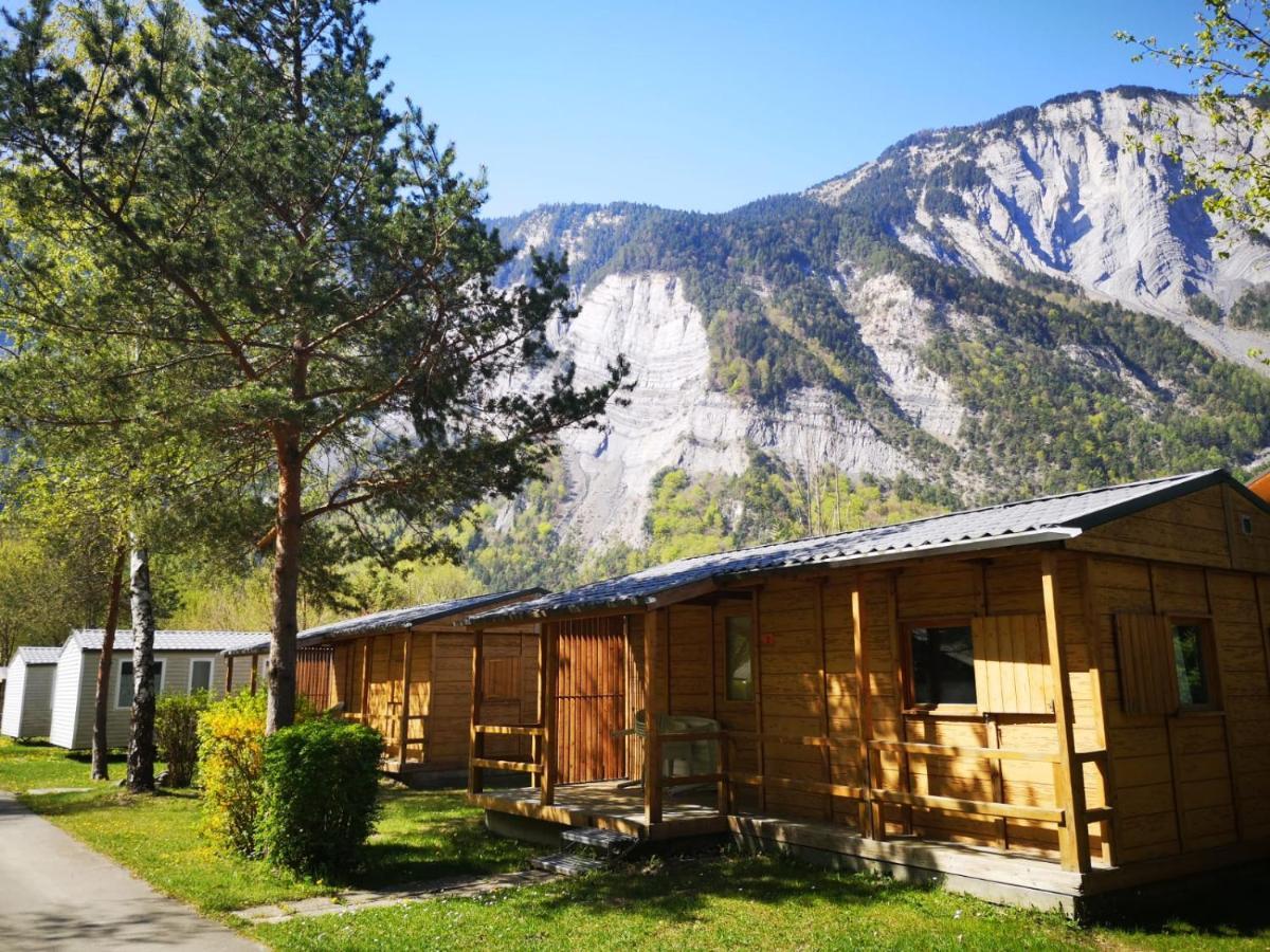 Hotel Camping Le Colporteur Le Bourg-dʼOisans Esterno foto