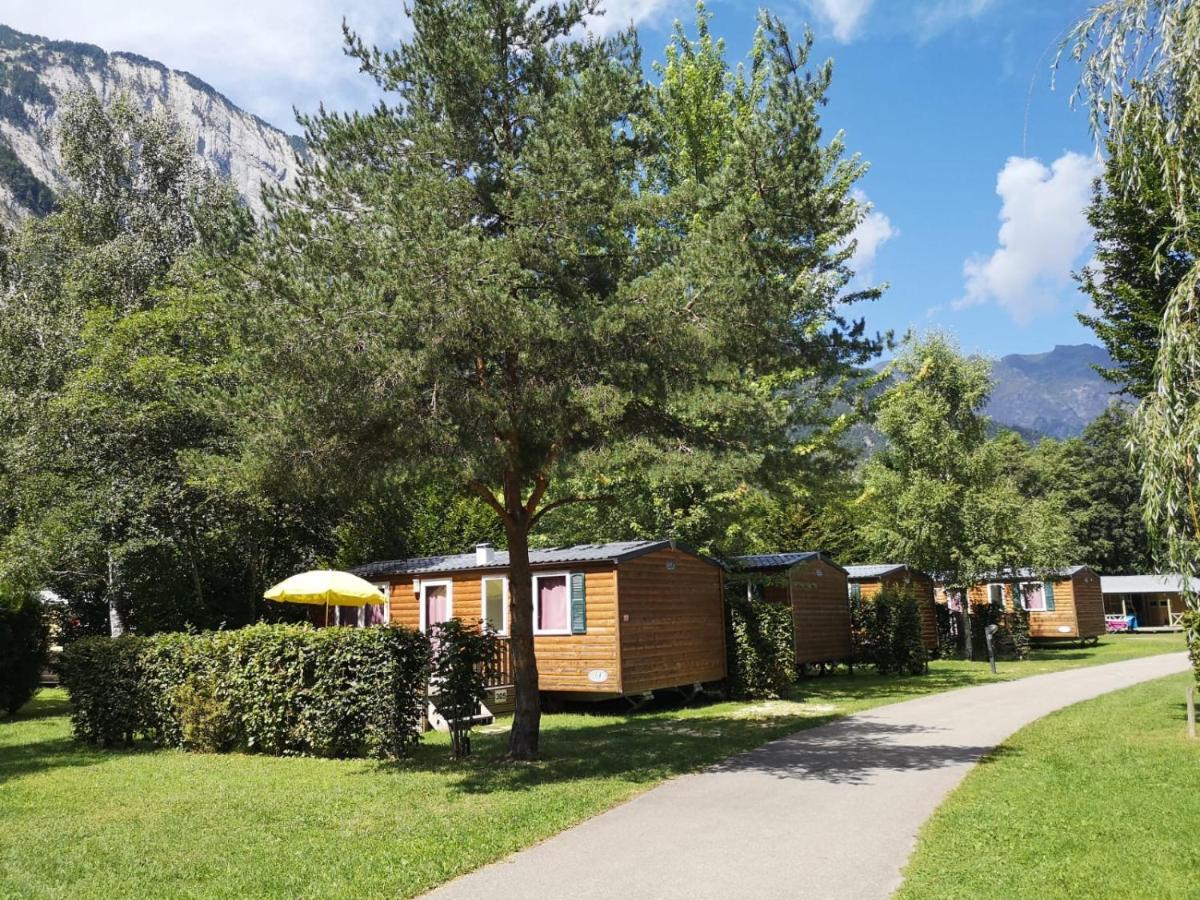 Hotel Camping Le Colporteur Le Bourg-dʼOisans Esterno foto