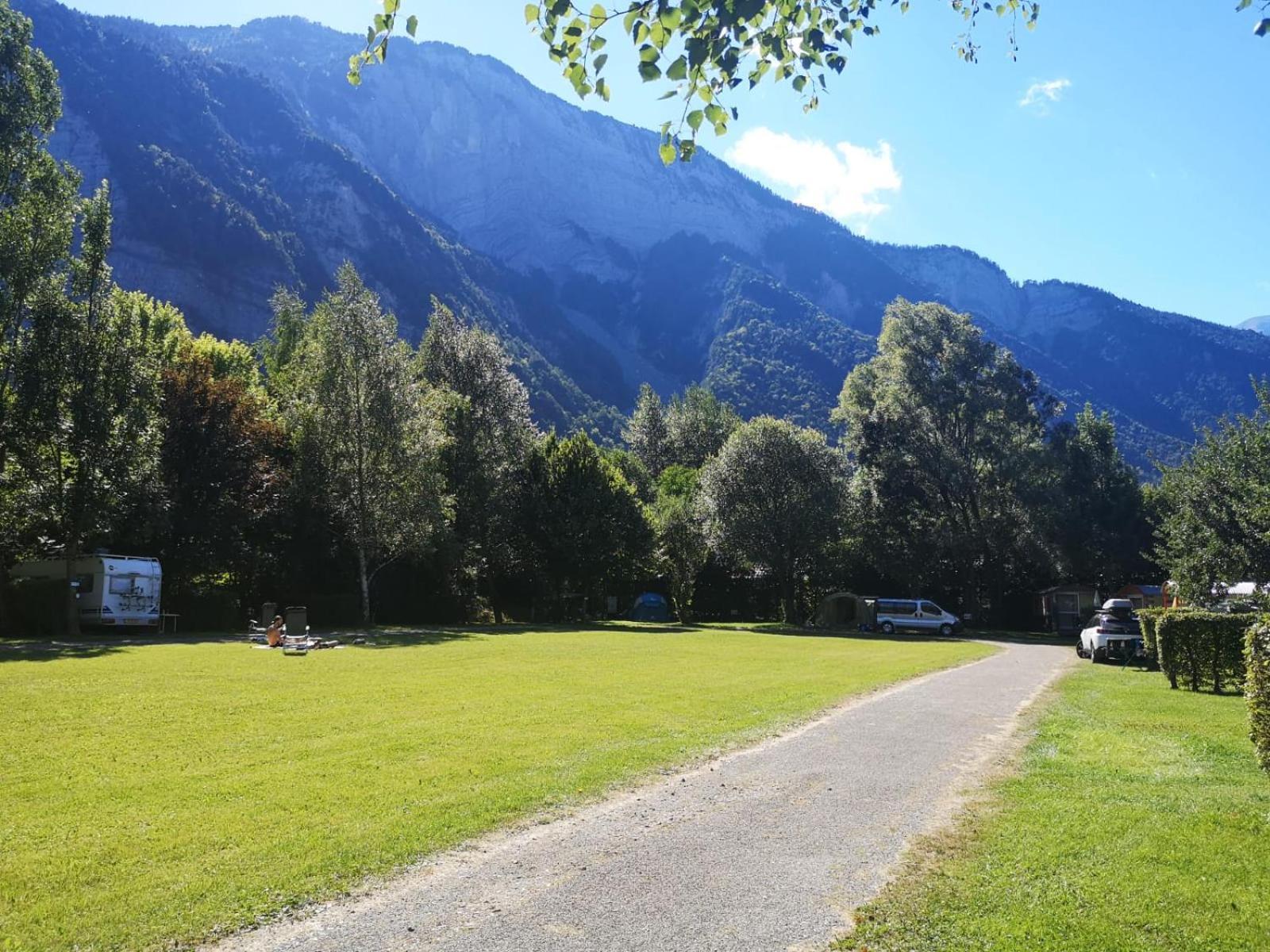 Hotel Camping Le Colporteur Le Bourg-dʼOisans Esterno foto