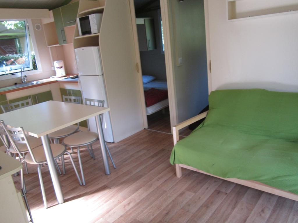Hotel Camping Le Colporteur Le Bourg-dʼOisans Esterno foto