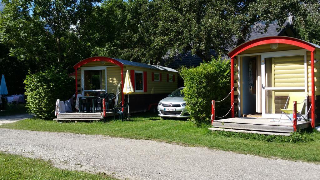 Hotel Camping Le Colporteur Le Bourg-dʼOisans Esterno foto
